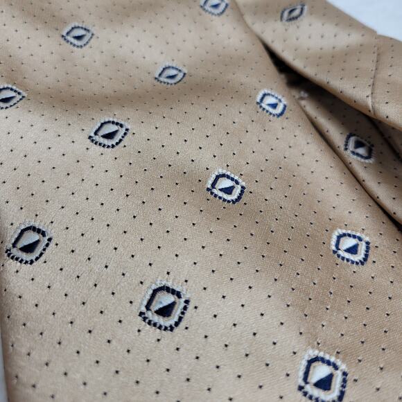 VTG 70s Golden Clasp by Prince Consort Gold Wide Kipper Polyester Point Neck Tie - Picture 9 of 12